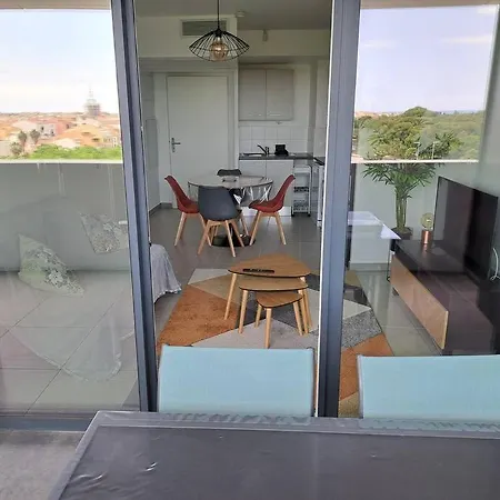 Apartament Iconic 652, T2 Vue Mer, Bien Equipe, Centre Port