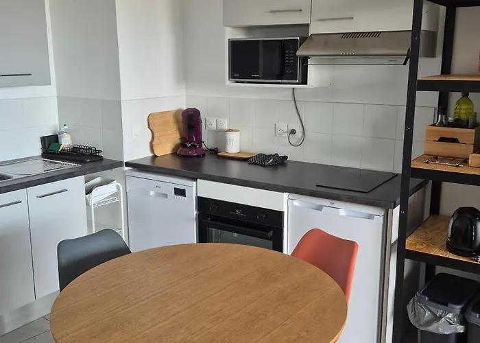 Iconic 652, T2 Vue Mer, Bien Equipe, Centre Port Apartament